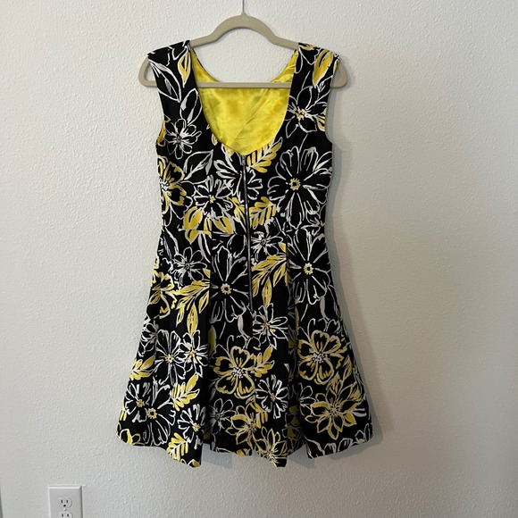 Julian Taylor New York Floral Print Dress Sleeveless Black Yellow Size 6 - Picture 2 of 8